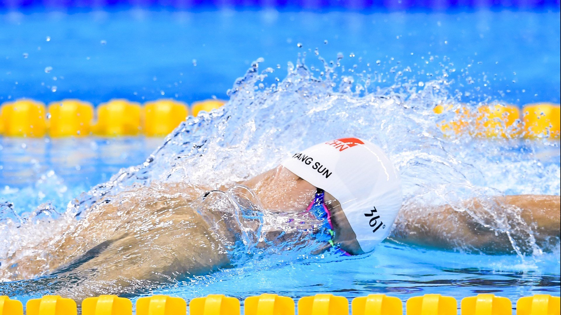 世界青年沙滩排球锦标赛中国队风采依旧，世界沙滩排球锦标赛中每队上场选手人数为