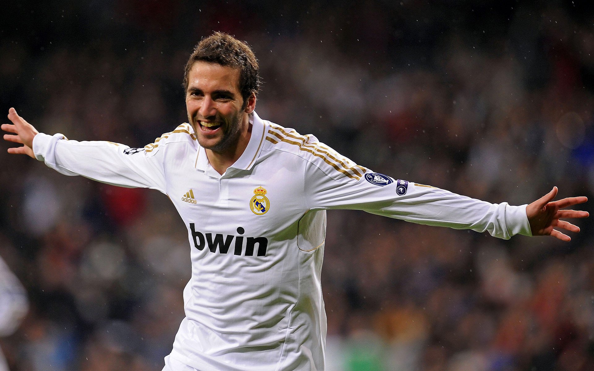 中立代表队B混合接力赛稳步提升成绩，中国队混合接力