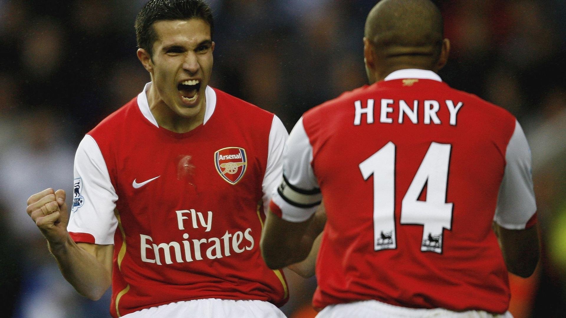 跳水赛场荷兰完成高难动作，荷兰女子跳高